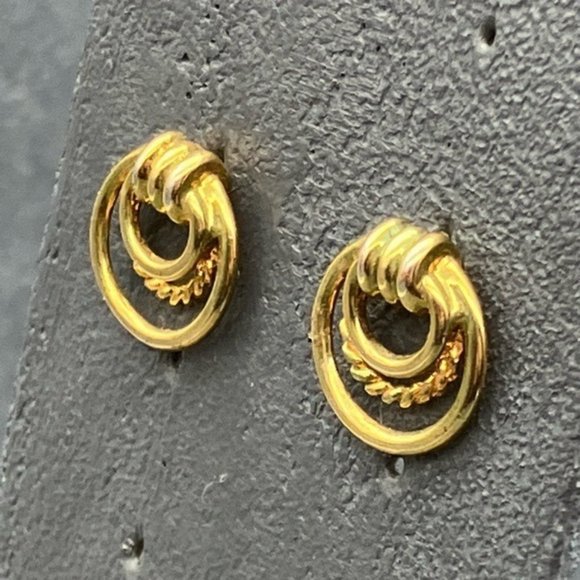 Pierced Stud Hoop Earrings Gold Triple Rope Small Classic Retro Granny Vintage - Picture 2 of 5